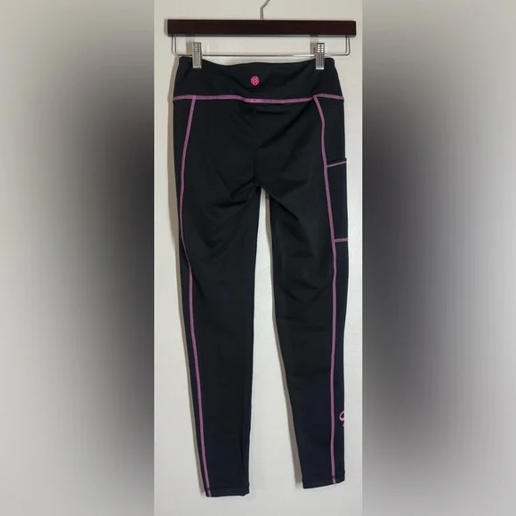 Lilly Pulitzer Women's UPF 50+ Weekender Leggings - Picture 3 of 8